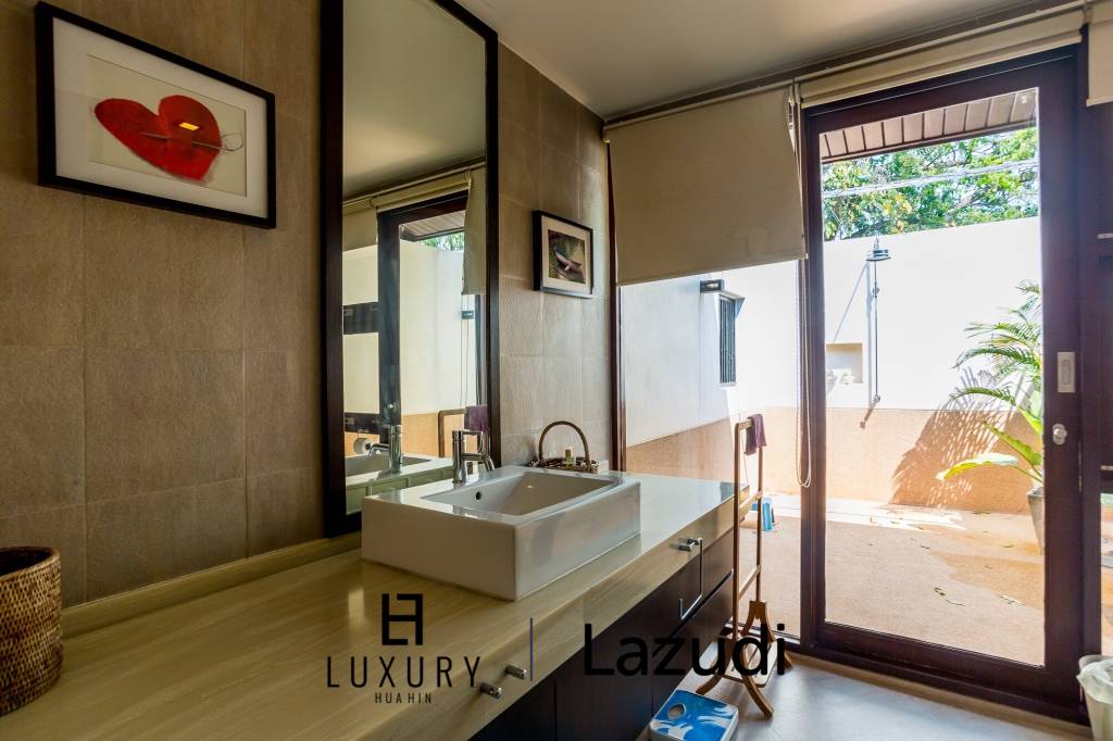 Дом 2,400 кв.м. 4 Кровать 