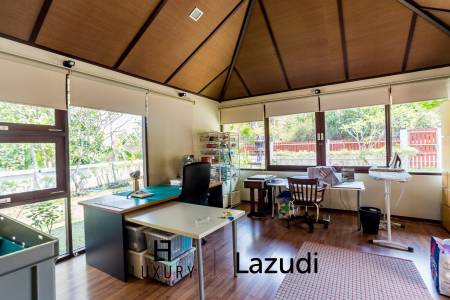 Дом 2,400 кв.м. 4 Кровать 