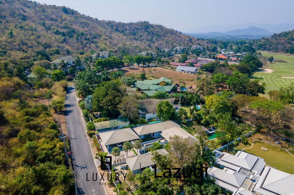 Дом 2,400 кв.м. 4 Кровать 