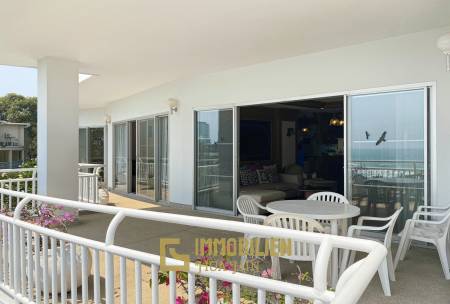 Baan Chom View : 2 Schlafzimmer-Eigentumswohnung mit Meerblick