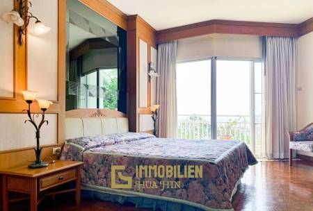 Baan Chom View : 2 Schlafzimmer-Eigentumswohnung mit Meerblick