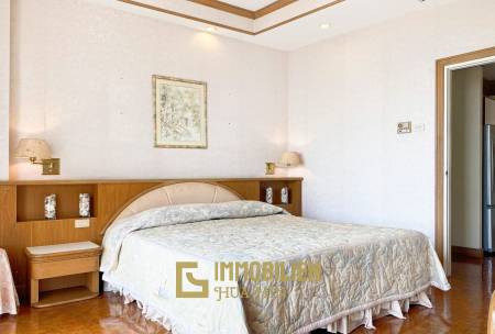 Baan Chom View : 2 Schlafzimmer-Eigentumswohnung mit Meerblick
