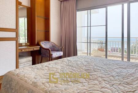 Baan Chom View : 2 Schlafzimmer-Eigentumswohnung mit Meerblick