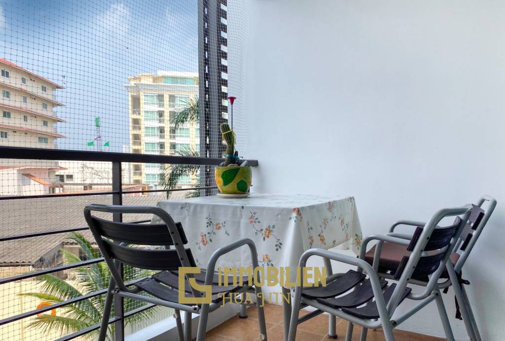 Tira Tiraa Condominium: 1-Schlafzimmer-Eigentumswohnung mit Poolblick