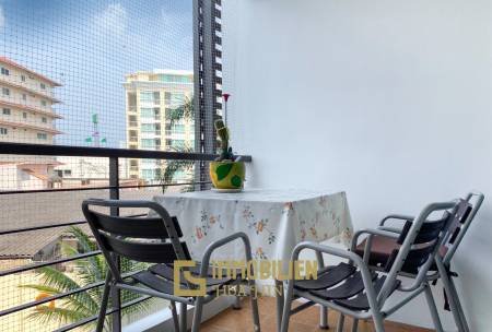 Tira Tiraa Condominium: 1-Schlafzimmer-Eigentumswohnung mit Poolblick