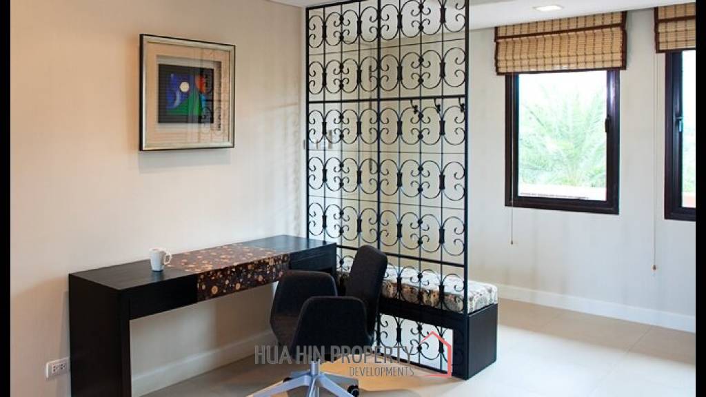 3 Bed 3 Bath Luxury Condo For Sale at Marrakesh with Pool View