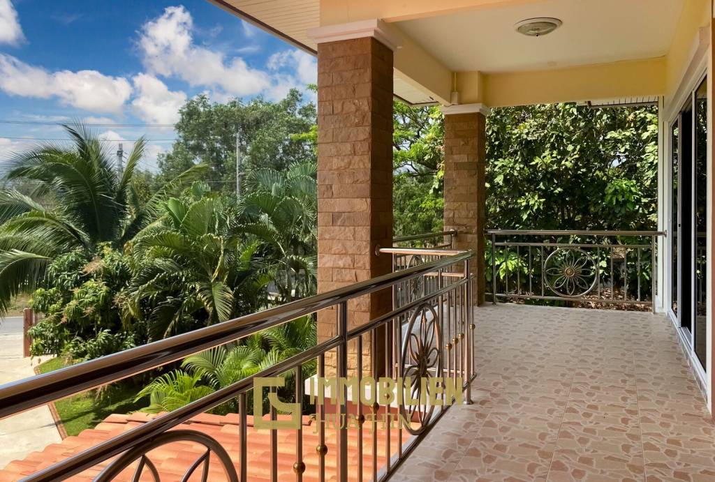 2 Storey : Stand Alone House On A Big Land Plot
