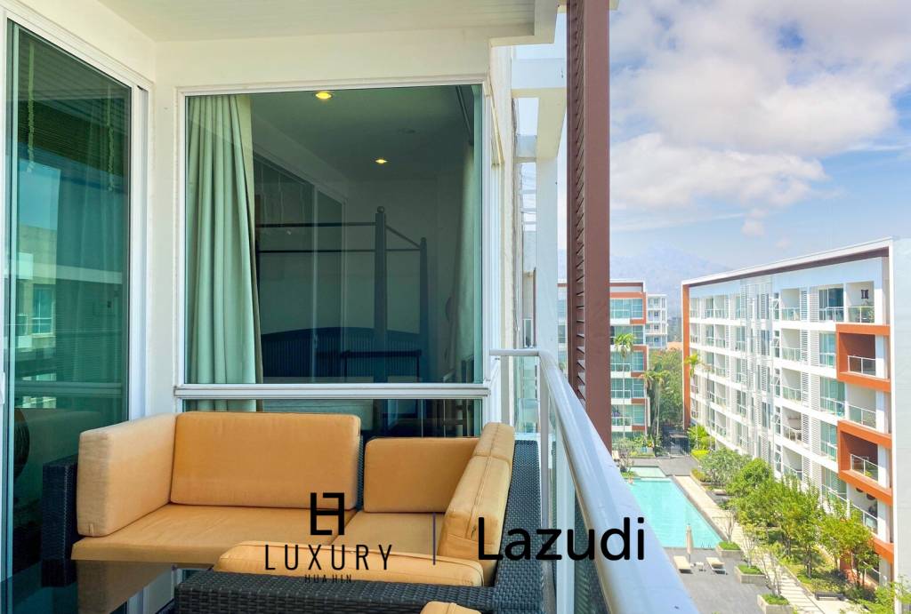 The Breeze Condo: 2 Bedroom With Pool View