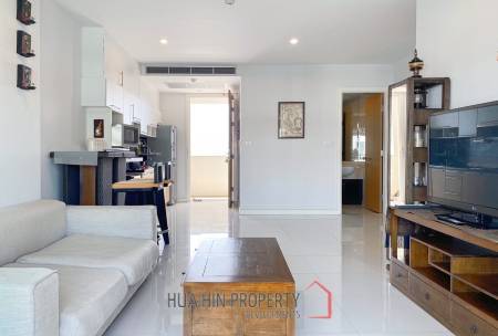 The Breeze Condo: 2 Bedroom With Pool View