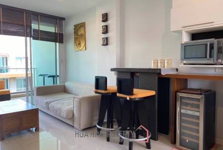 The Breeze Condo: 2 Bedroom With Pool View
