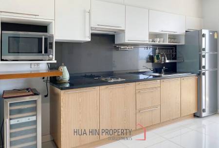 The Breeze Condo: 2 Bedroom With Pool View