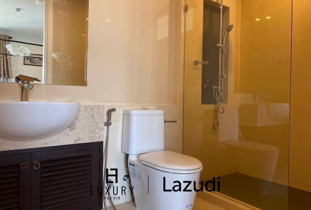 The Breeze Condo: 2 Bedroom With Pool View