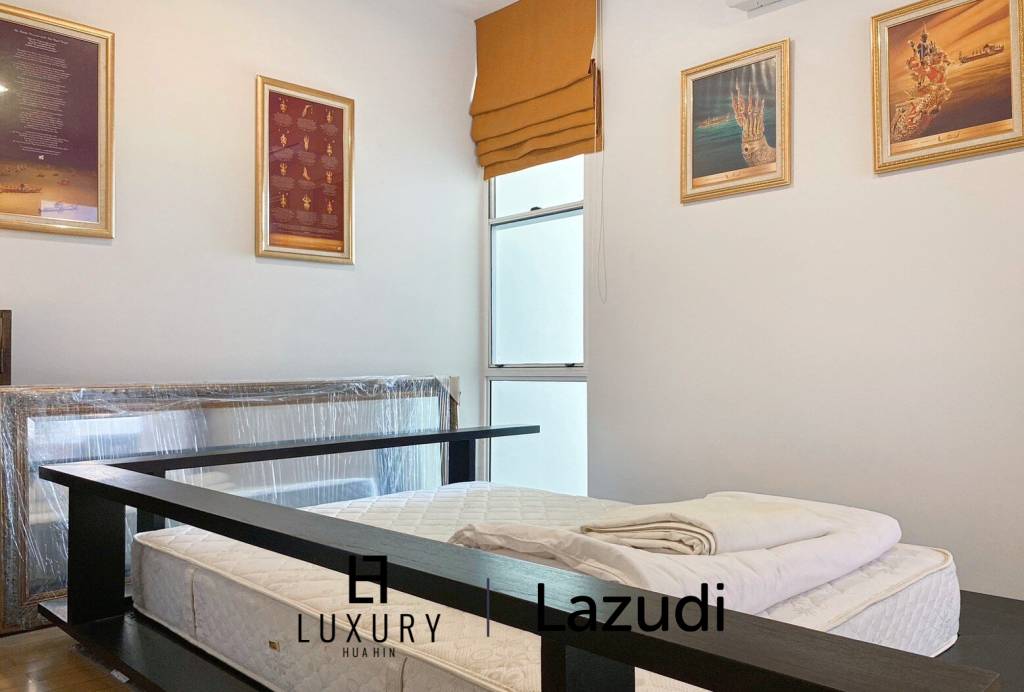 The Breeze Condo: 2 Bedroom With Pool View