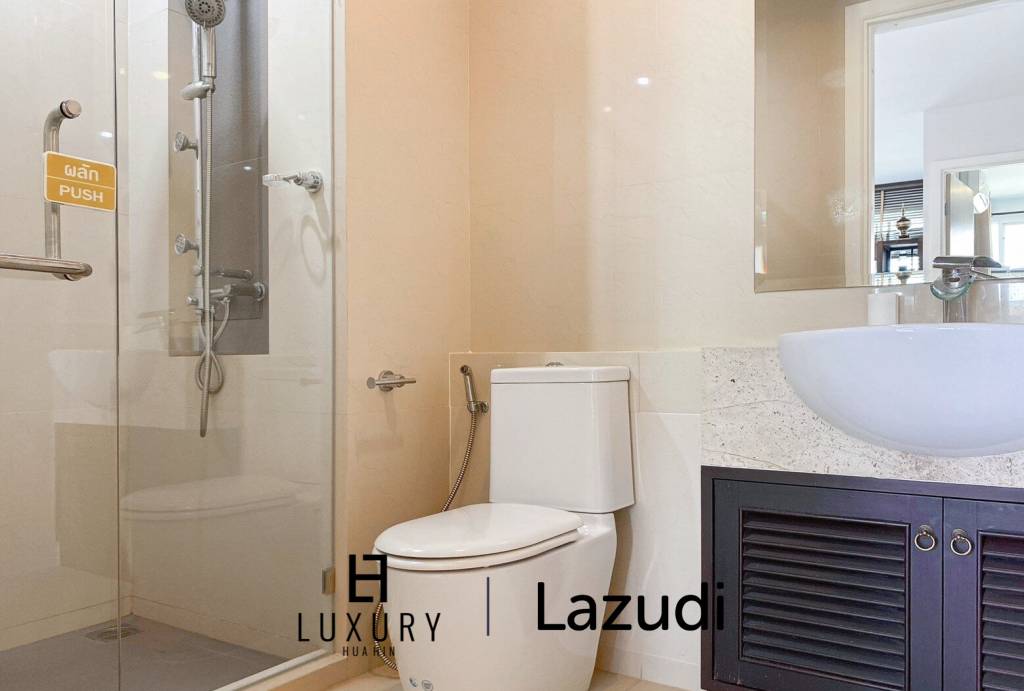 The Breeze Condo: 2 Bedroom With Pool View