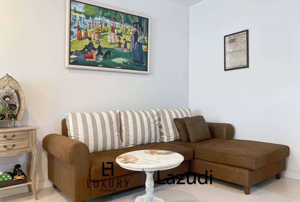 The Breeze Condo: 1 Bedroom With Pool View