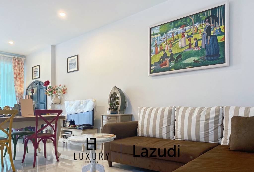 The Breeze Condo: 1 Bedroom With Pool View