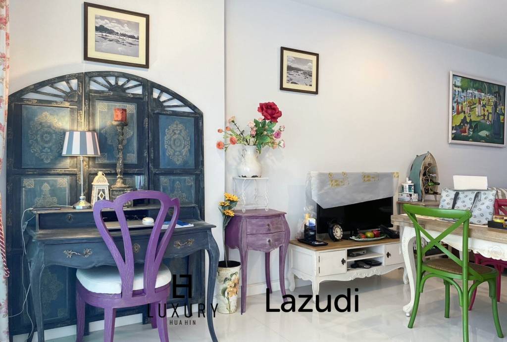 The Breeze Condo: 1 Bedroom With Pool View