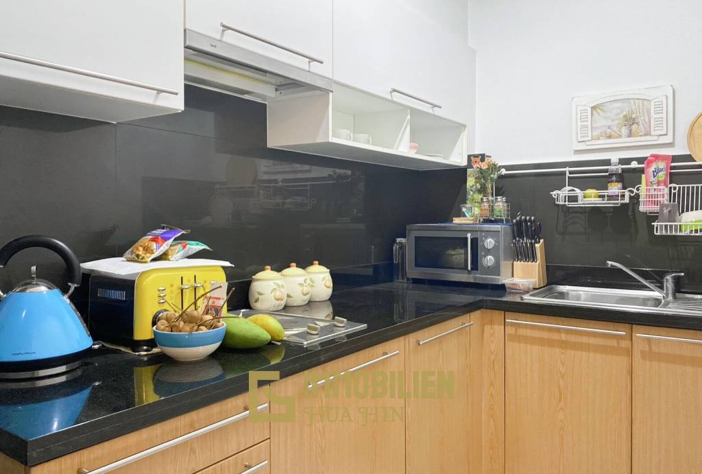 The Breeze Condo: 1 Bedroom With Pool View