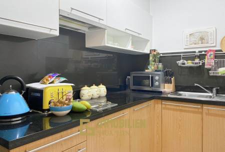 The Breeze Condo: 1 Bedroom With Pool View