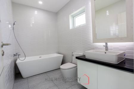 7 Bedroom Pool Villas For Sale