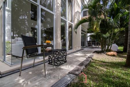 Luxurious 4 Bedroom 2 Storey Villa On Private Residence