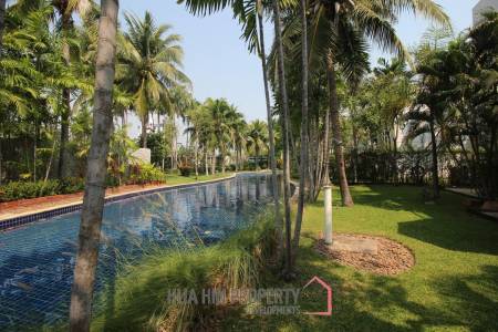 Luxurious 4 Bedroom 2 Storey Villa On Private Residence