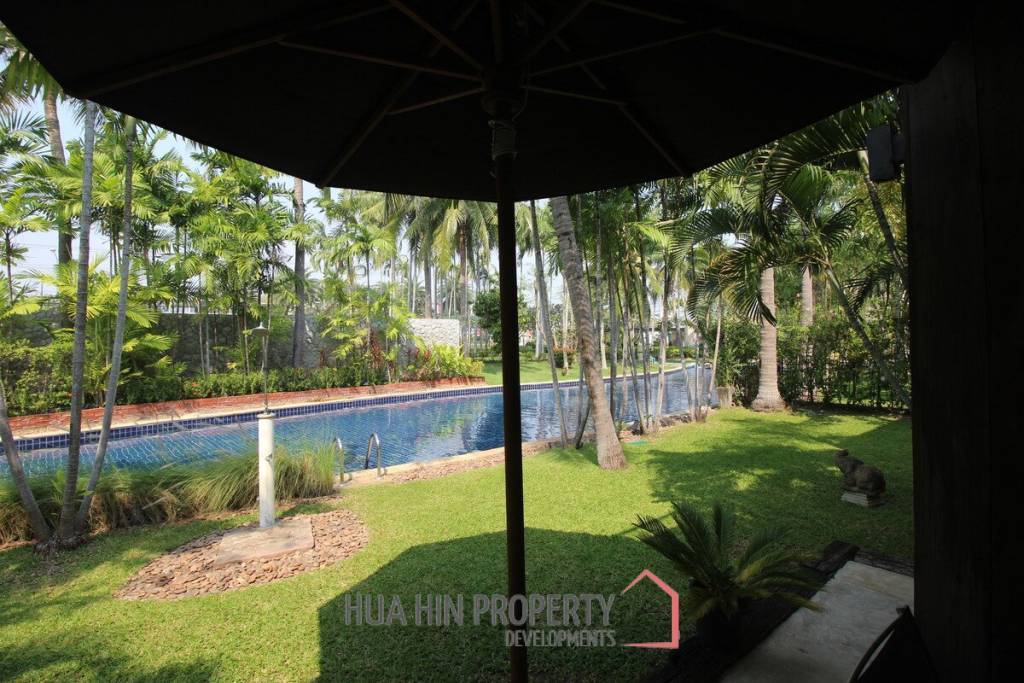 Luxurious 4 Bedroom 2 Storey Villa On Private Residence