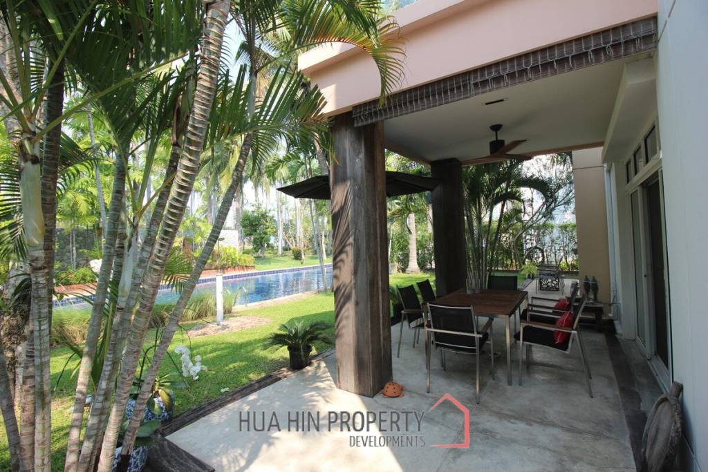 Luxurious 4 Bedroom 2 Storey Villa On Private Residence