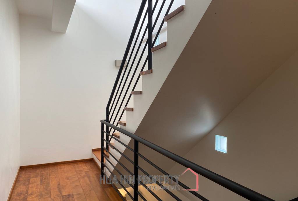 CASADAENG: 3 Bedroom Condo Near the Beach