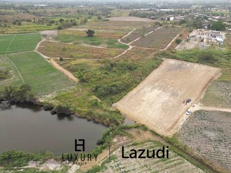 Земельные участки 6,400 кв.м. 