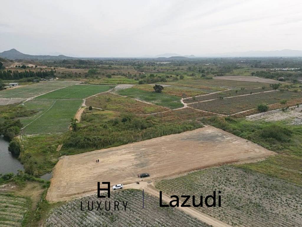 Земельные участки 6,400 кв.м. 