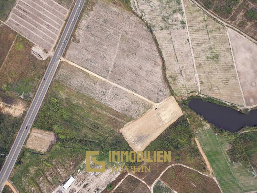 Interessantes Grundstück in der Soi 112 in der Nähe der Stadt Hua Hin