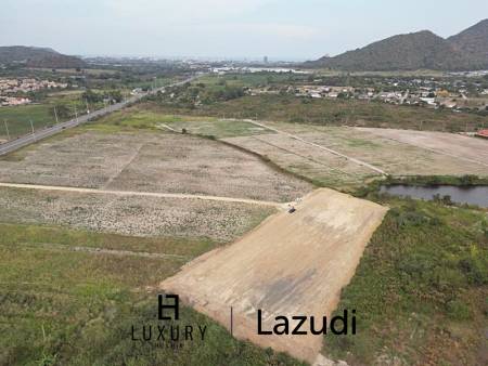 Земельные участки 6,400 кв.м. 