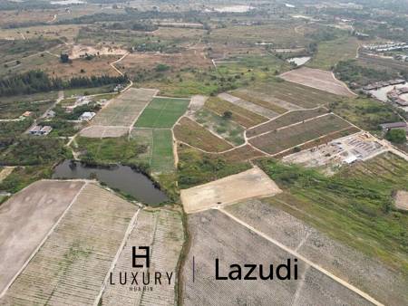 Земельные участки 6,400 кв.м. 