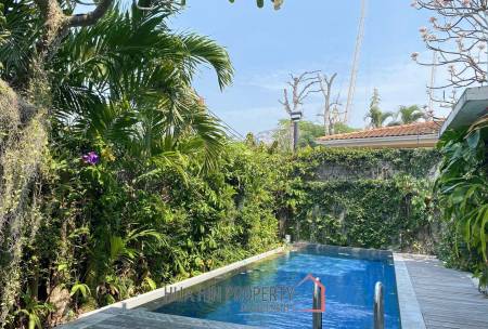Large 4 Bedroom House With Pool Close To The Beach