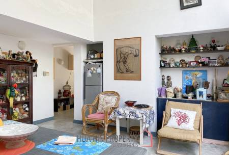 Large 4 Bedroom House With Pool Close To The Beach