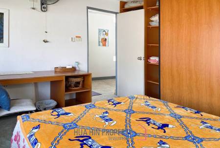 Large 4 Bedroom House With Pool Close To The Beach