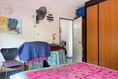 Large 4 Bedroom House With Pool Close To The Beach