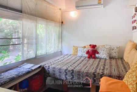 Large 4 Bedroom House With Pool Close To The Beach