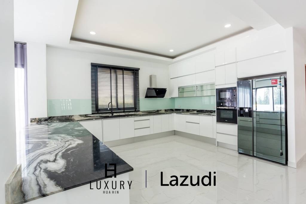 720 Sqm 5 Bed House For Sale