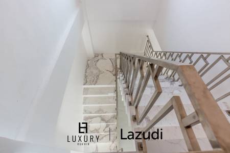 720 Sqm 5 Bed House For Sale