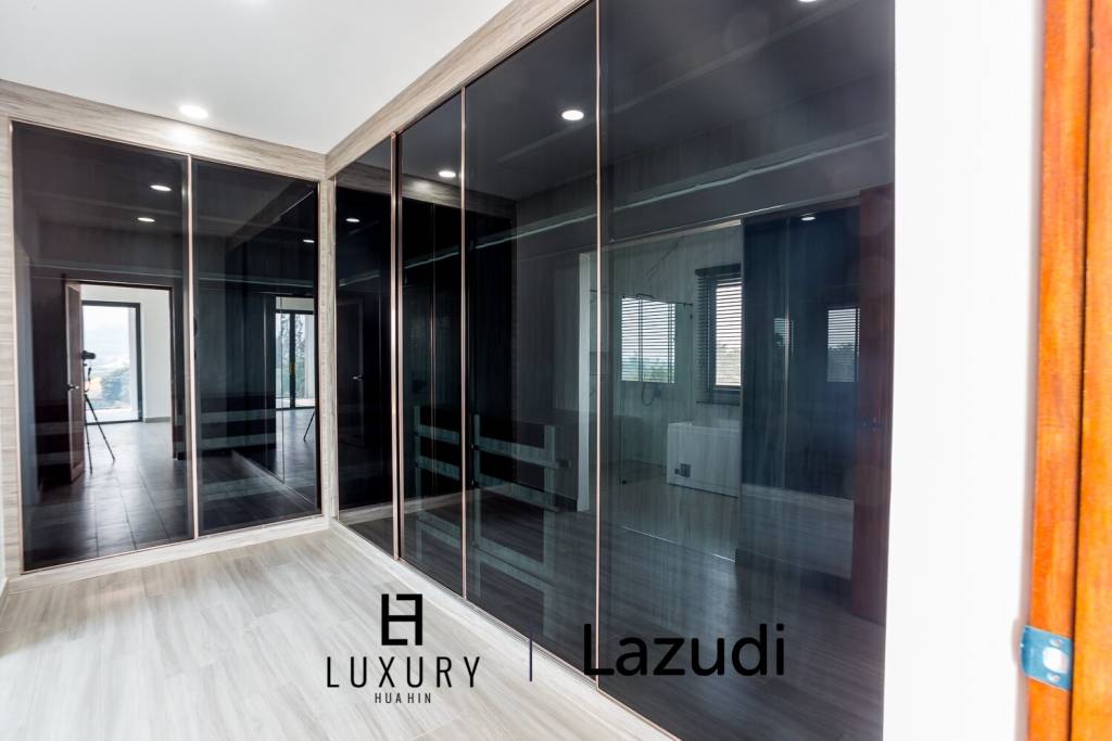 720 Sqm 5 Bed House For Sale