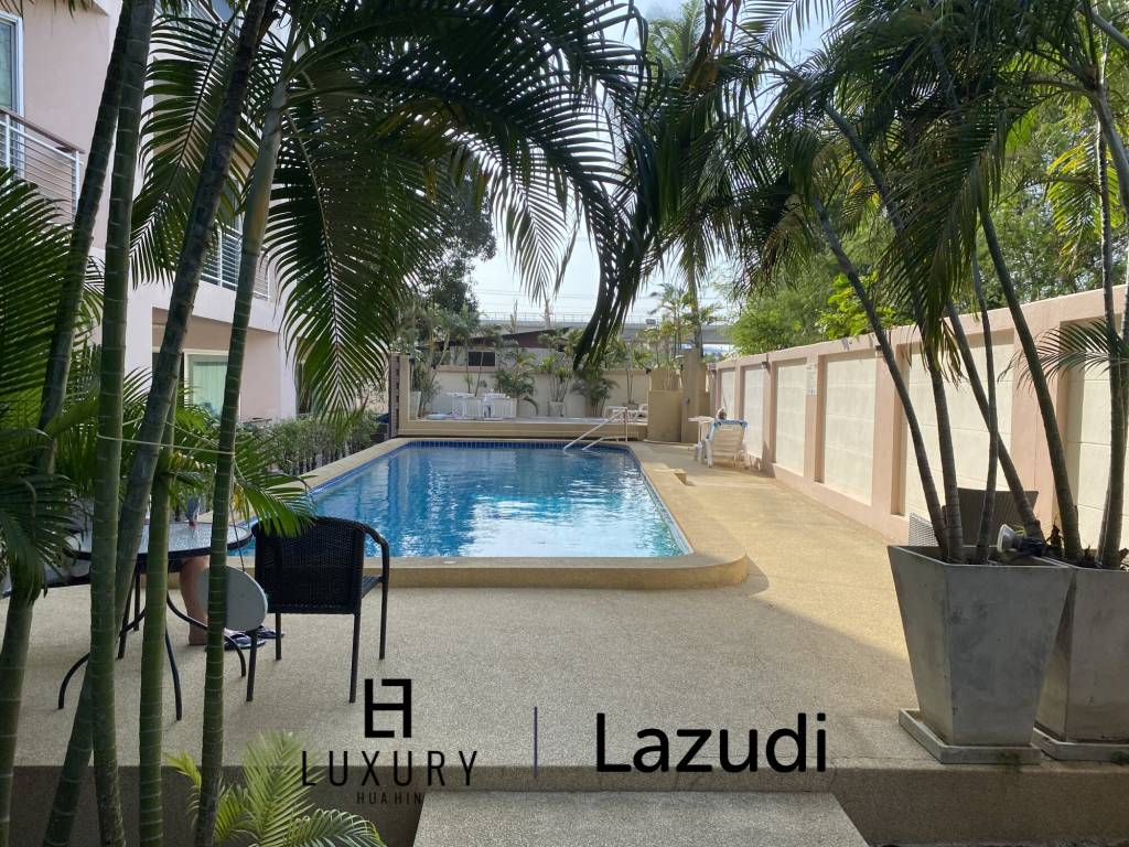 Flame Tree : 1 Bedroom Condo