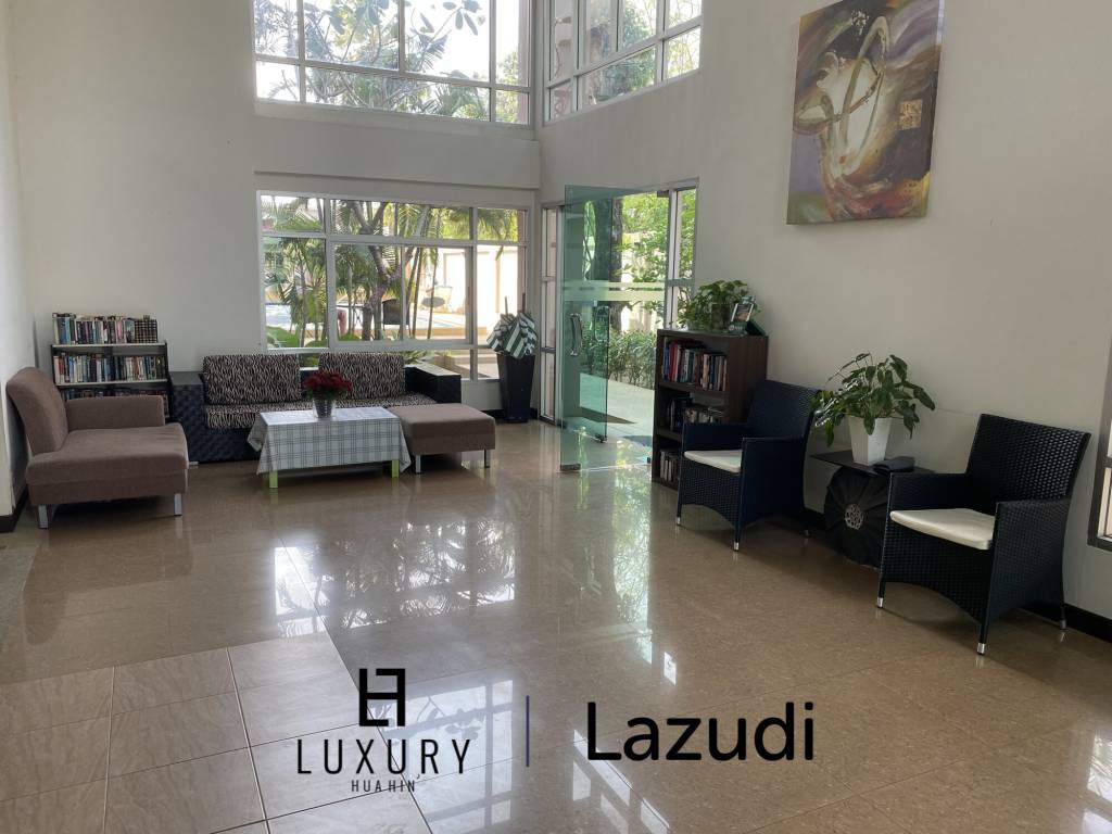 Flame Tree : 1 Bedroom Condo