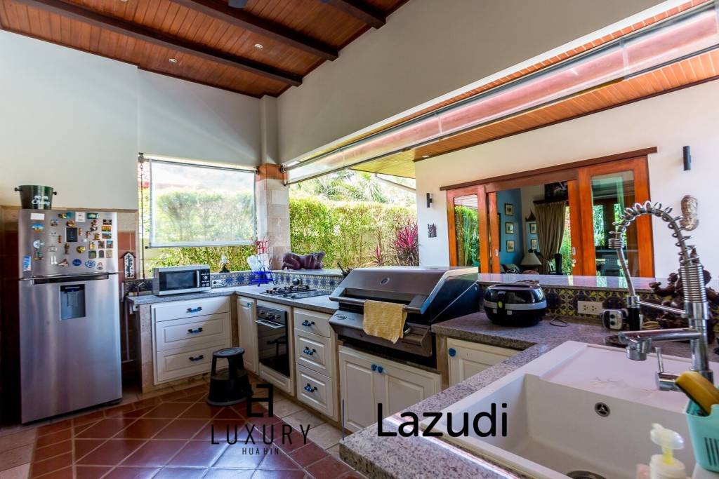 1,870 metro cuadrado 5 ` Casa de Venta