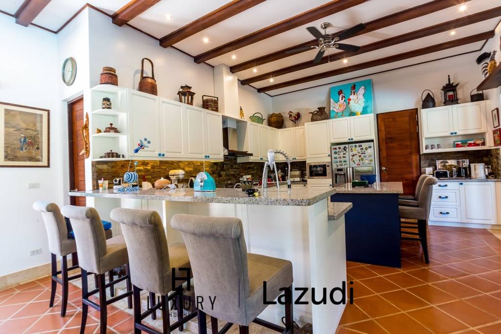 1,870 metro cuadrado 5 ` Casa de Venta