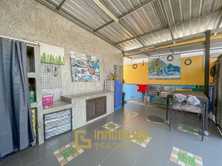 5 Bedroom Thai Style Modern Pool Villa For Sale