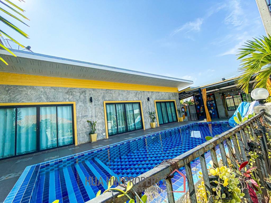 5 Bedroom Thai Style Modern Pool Villa For Sale