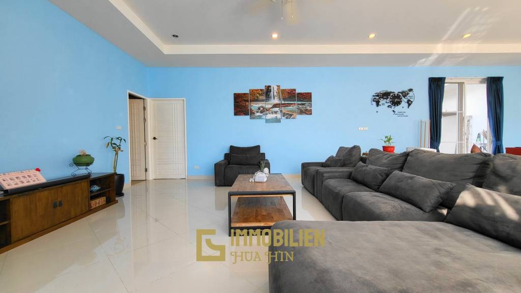 Große moderne 3 Schlafzimmer Pool Villa