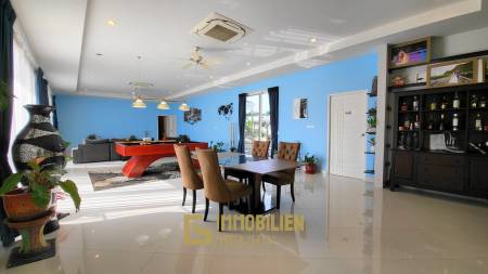 Große moderne 3 Schlafzimmer Pool Villa